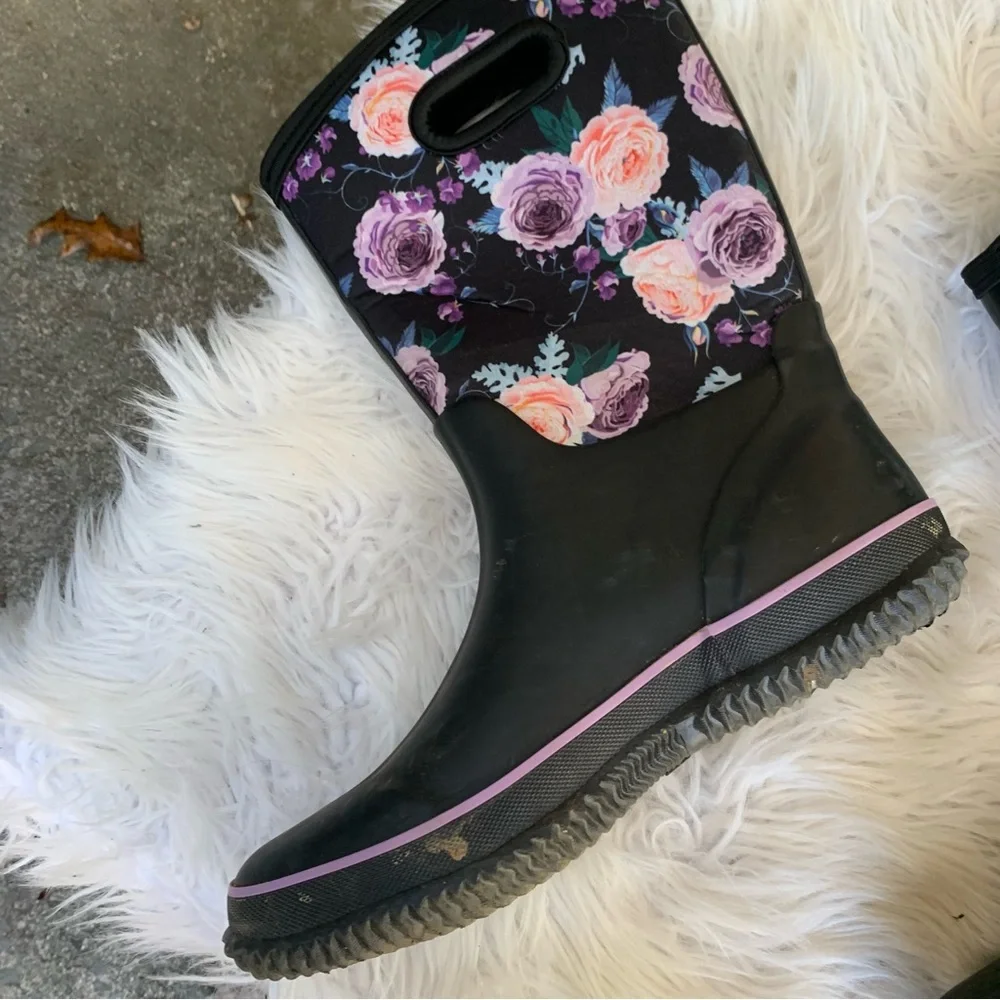 WTW Floral Black Rain Boots Size 10